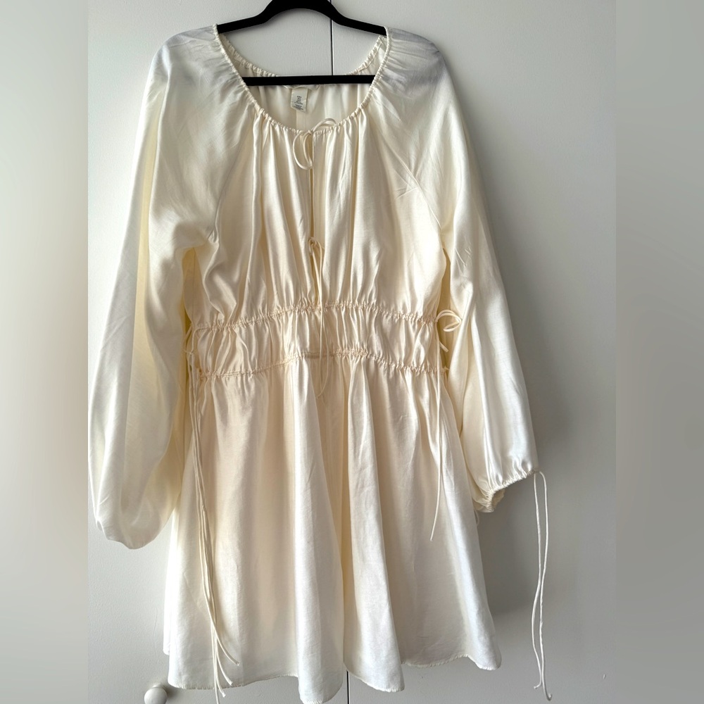 HM Oversized Thai detailed dress